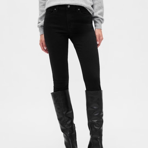 Women’s Mid Rise Black Pants - Picture 6 of 6